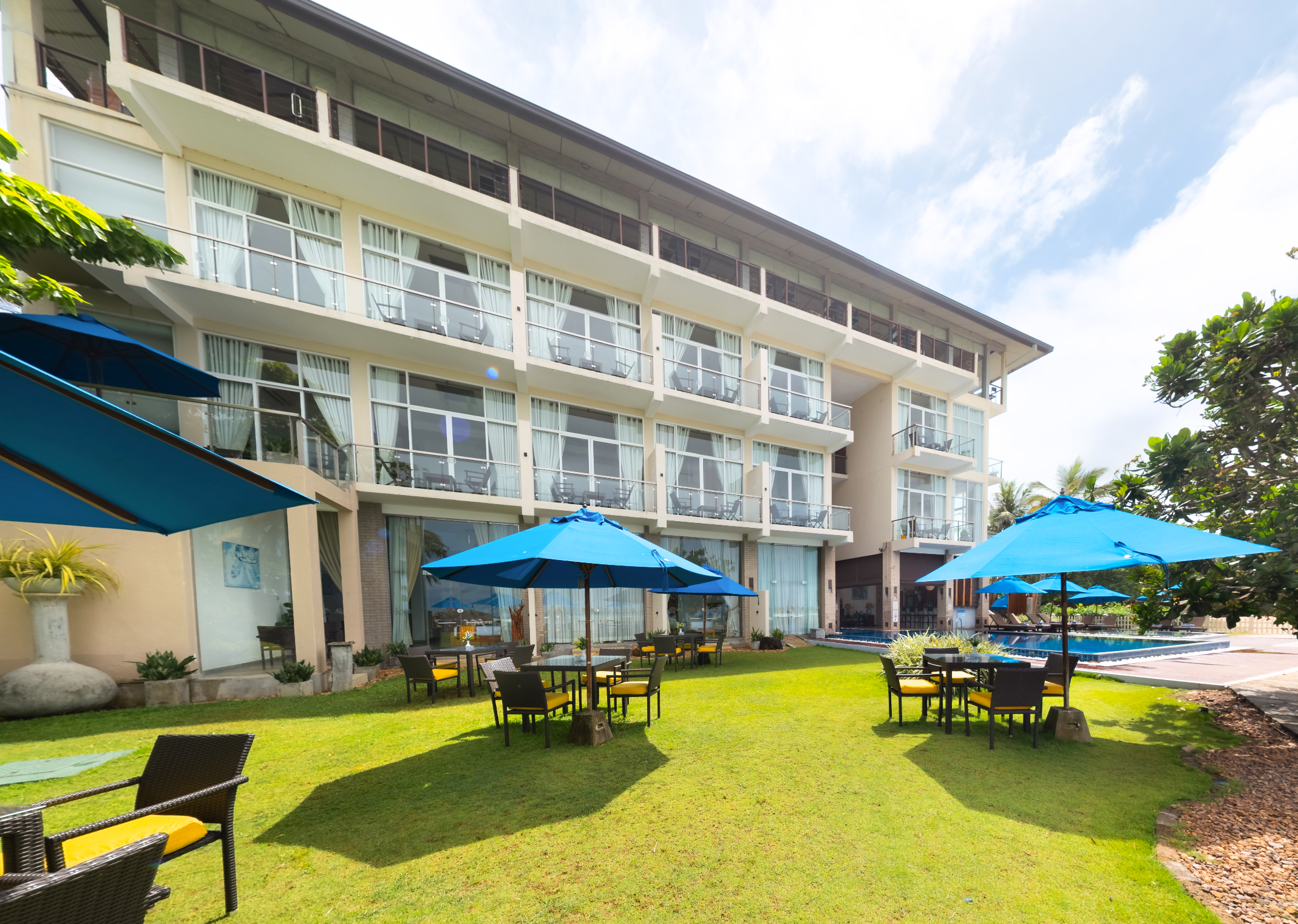 Garton's Cape hotel exterior
